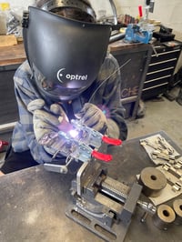 Image 5 of Porte-bidon en titane  / finition brute et brossée