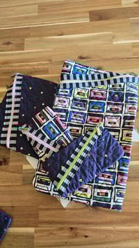 Image 1 of Music is the Soul - quilted zipper bag
