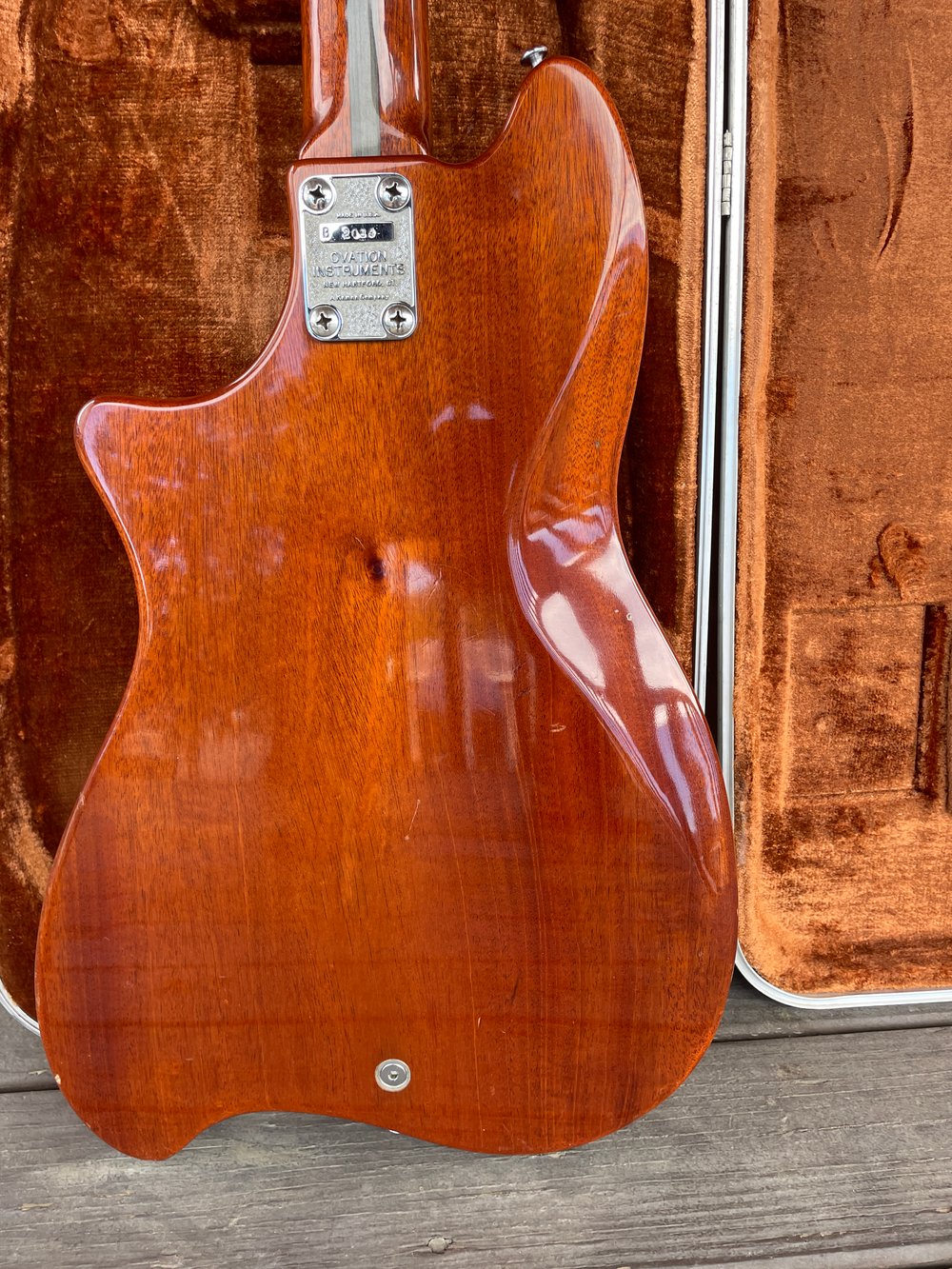 Ovation Magnum II - Bass Solid Mahogany Carbon Fiber Neck Rickenbacker Tool Joy Division