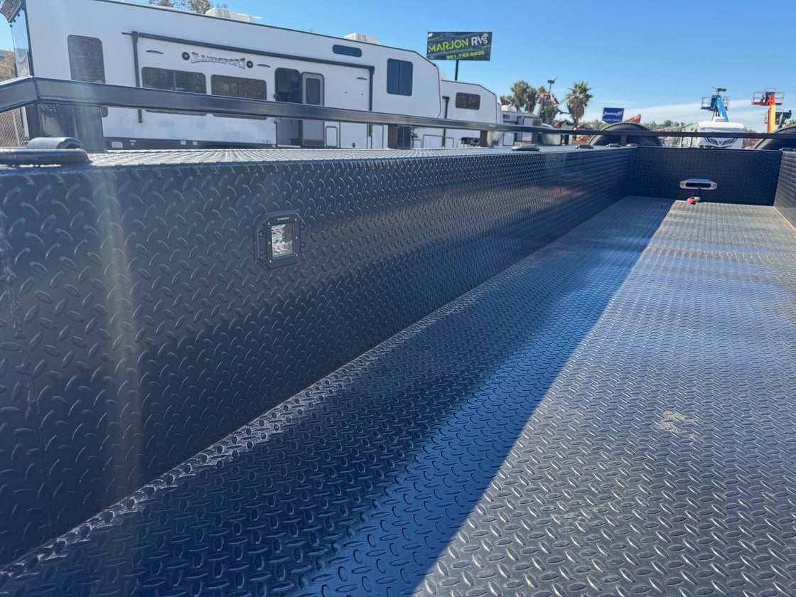 Image of 24' Box Out (Black)