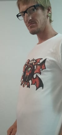 Image 4 of King eye