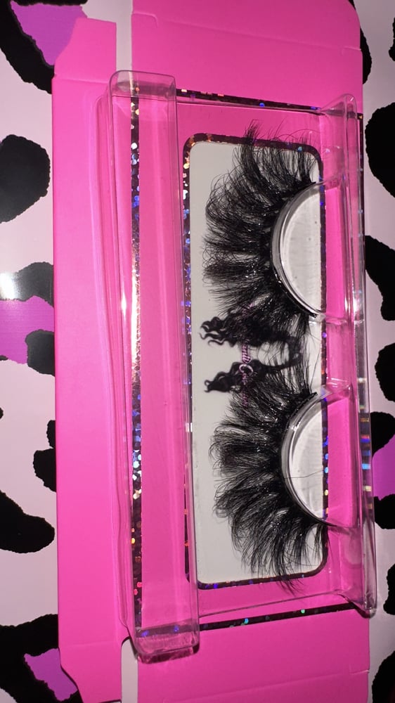 Image of Lash Legend 25MM