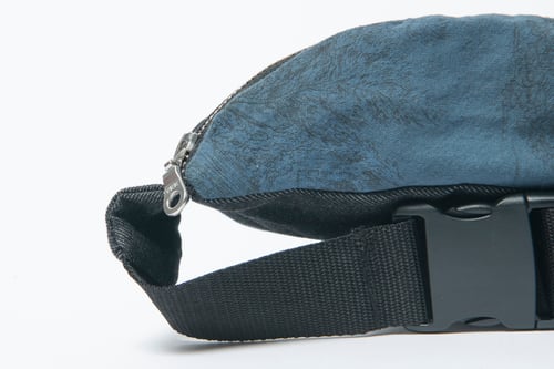 Image of BOSCO PARIS – Sac banane denim & toile de Jouy