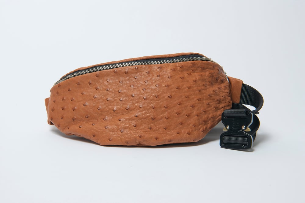 Image of BOSCO PARIS – banane en cuir d’autruche -Ostrich leather belt bag