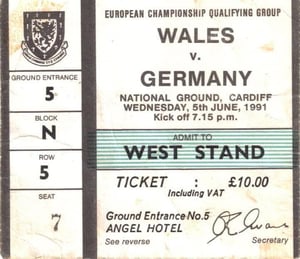 Image of Cymru Wales ‘91 Custom Scarf 