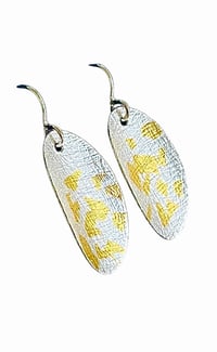 Image 2 of Leaf earrings - black & gold