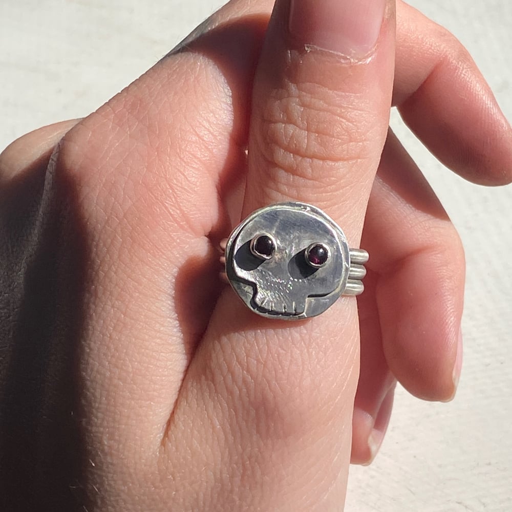 Ruby Eyed Skull Ring