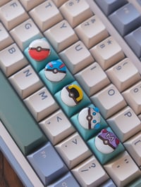 Image 3 of Snorlax Tray + Keycap Set
