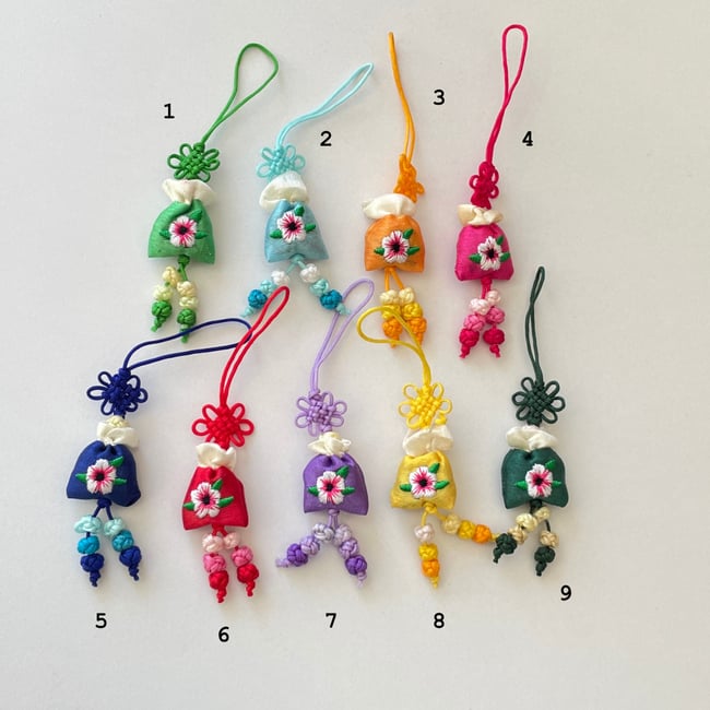 'flower pouch' korean traditional norigae charm