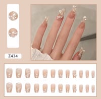 Amor Fashion's Pearl Whisper False Nails