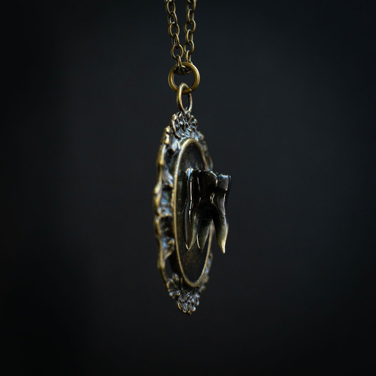 Tooth cameo pendant - black & soft gold ombre 3-root molar