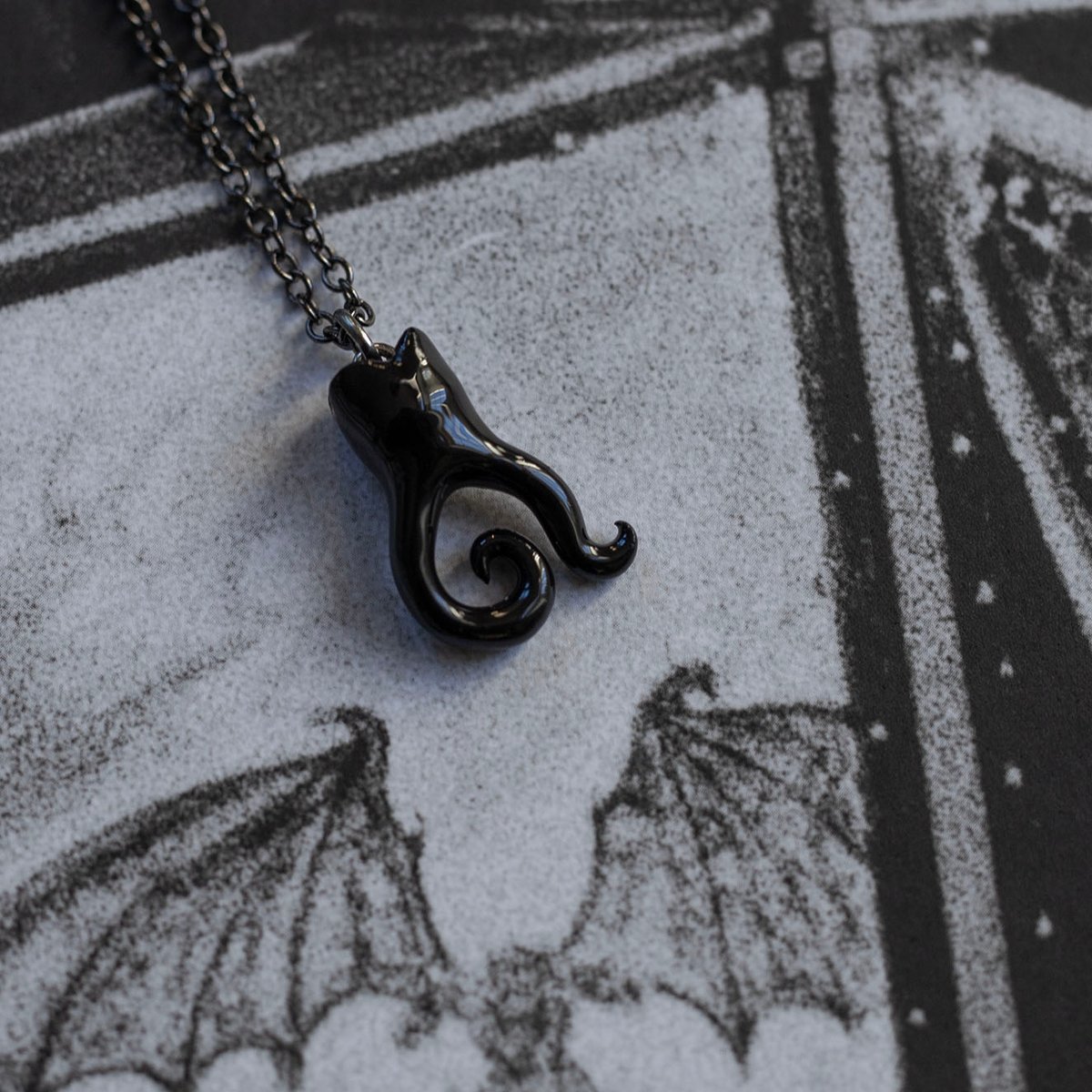 "The Whimsical Collection" Curled 2-Root Molar in Glossy Black