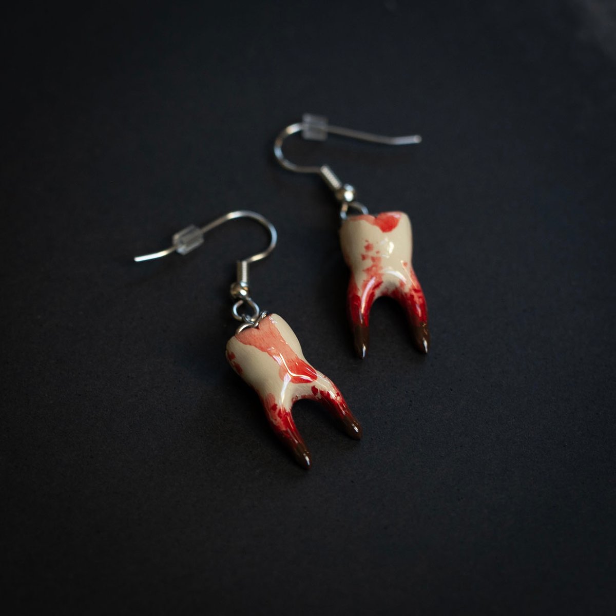 2-Root molar earrings in crimson