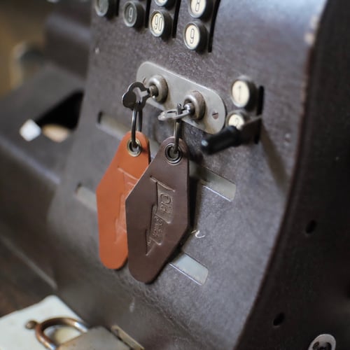 Image of Motel Keychain (Cognac)