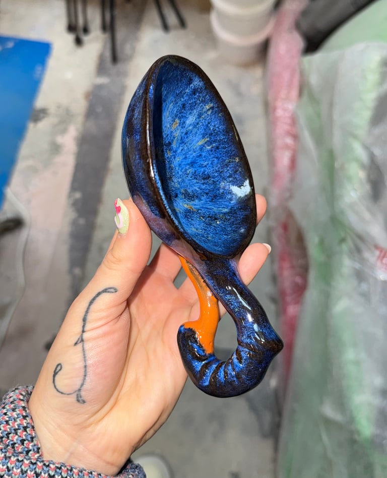 Hooked Finger Cups – Lungo Image 4