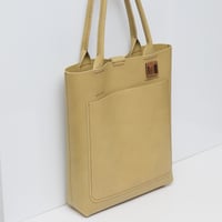 Image 2 of Bag 154 in creamy avocado