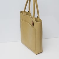 Image 5 of Bag 154 in creamy avocado