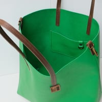 Image 6 of Slouchy Wide Tote in pebbled happy green