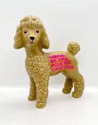 Image 1 of Caniche en céramique avec un slogan