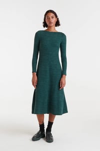 Image 1 of VESTIDO MIDI PUNTO CANALÉ VERDE
