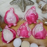 Image 4 of Frosted Snowberry Penguin (1)