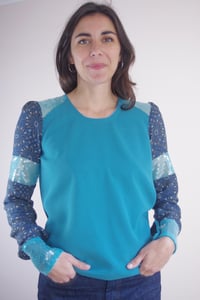 Image 2 of OCEANE --- blouse avec des détails de sequins