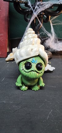Shell Hat Creature 