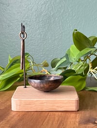 Image 2 of Hum Bowl | Rest – surface/stand collection (single bowl with Mahogany wood)