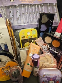 Image 3 of Kuromi Makeup Box Bundle --