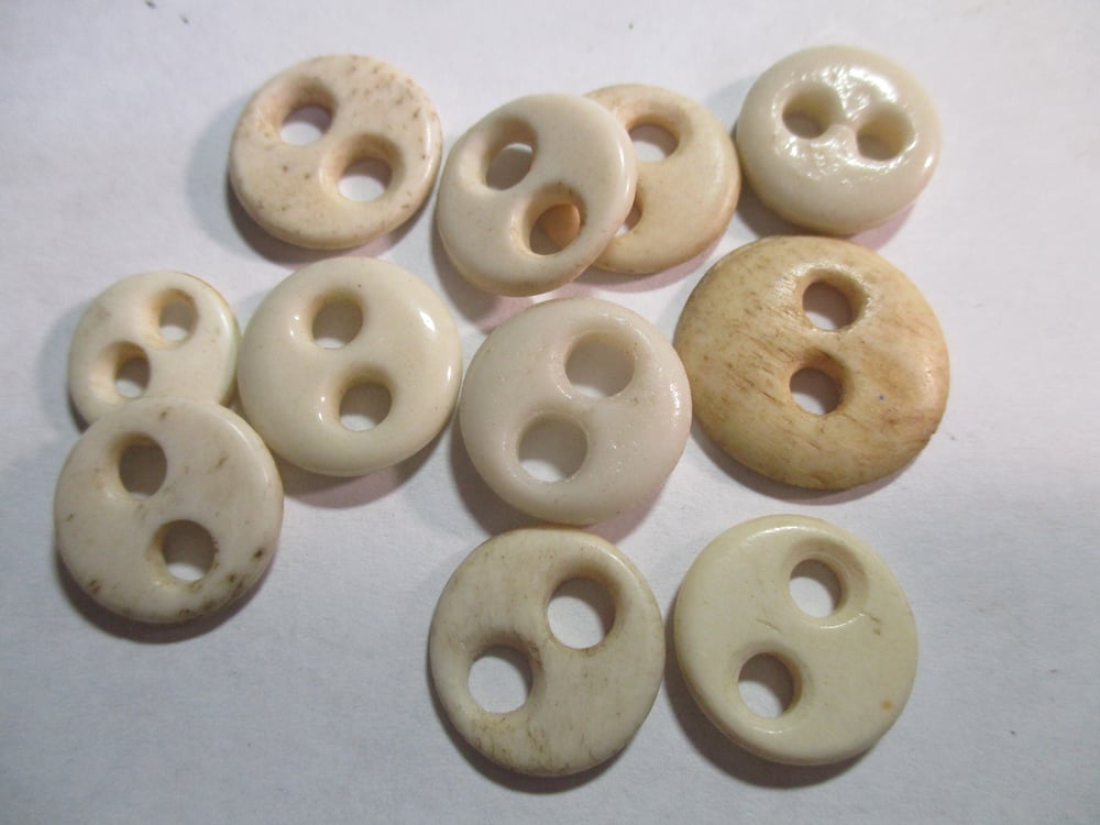 #209-CIVIL WAR SALE: BONE BUTTONS, LIKELY FOR A SOLDIER'S UNDERWEAR