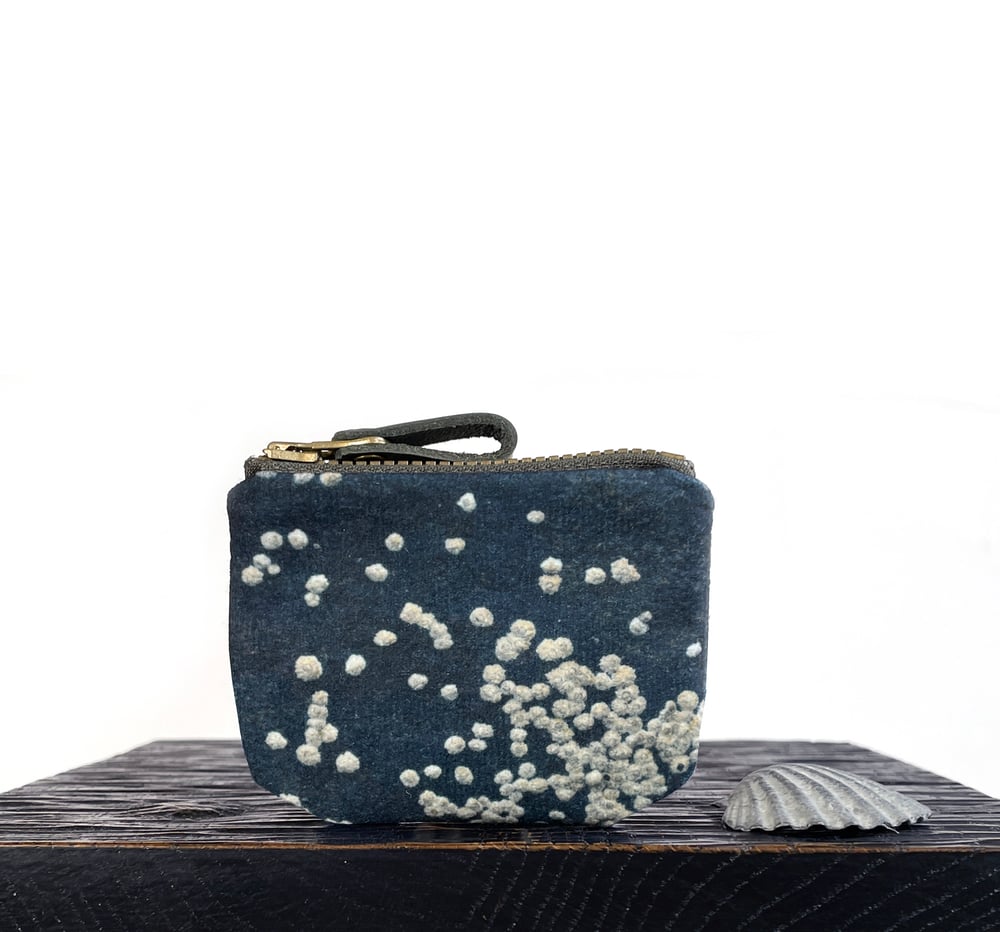 Image of Barnacles, tiny zipper purse