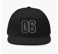 Image 1 of Casquettes 06 