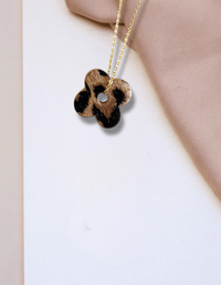 Image 1 of Joia - collier fleur cuir  - Léo 