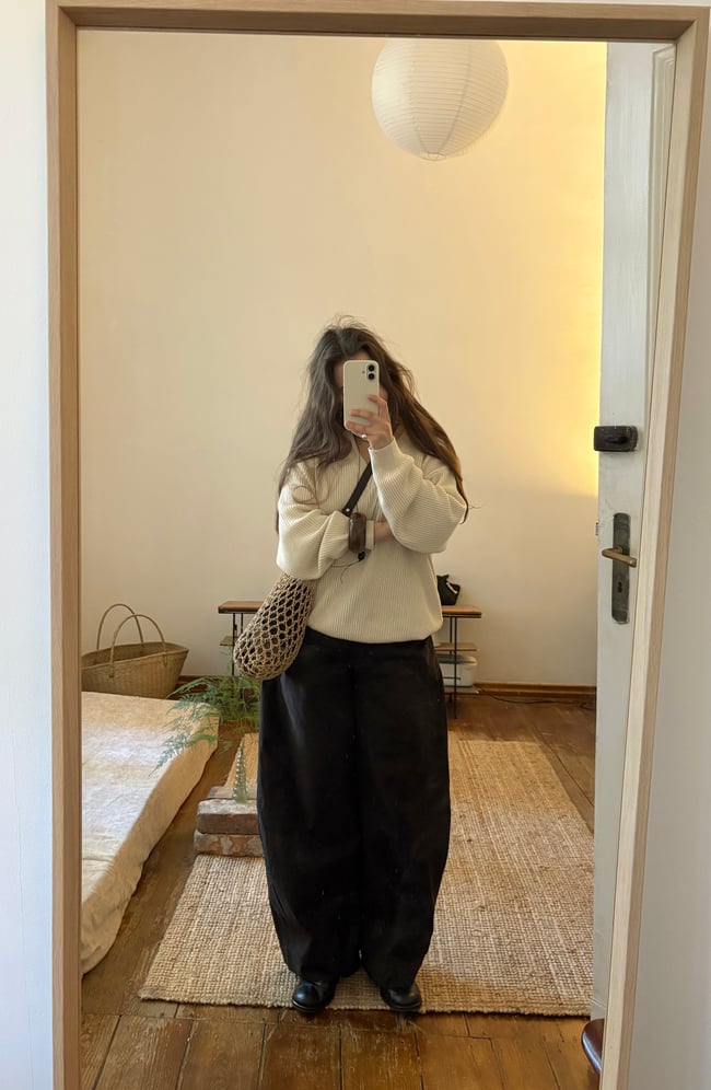 rye tote with a leather strap