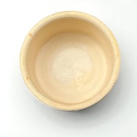 Image 5 of Bol sur pied en céramique blanche vintage design scandinave moderniste 1960 - Cache-pot