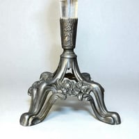 Image 10 of Vase cornet à tulipe Art Nouveau en verre et métal étain motif floral - vase ancien