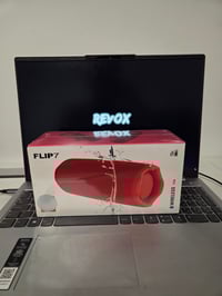 Image 2 of Speaker 7