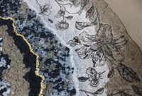 Image 4 of Large Gray Paper Mâché Wall Plate – Black Flower Decoupage