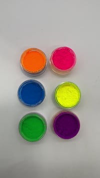Image 1 of Vibrant Pigment 