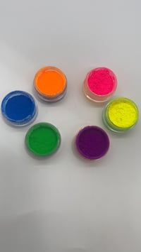 Image 3 of Vibrant Pigment 