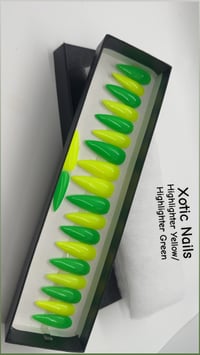 Image 2 of Green / highlight green