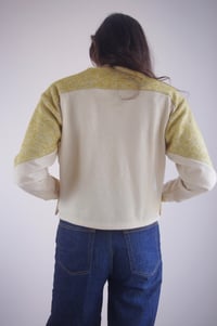Image 4 of SOLINE --- Pull asymétrique à volant