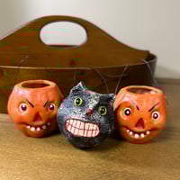 Image 1 of A bit O Halloween fun ~ Antiques and bits  - 2.75"