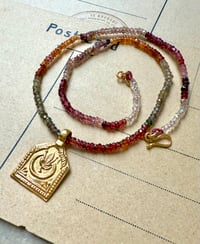 Image 3 of Collier tulsi moon spinelles 