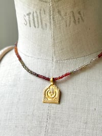 Image 5 of Collier tulsi moon spinelles 