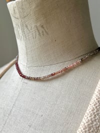 Image 3 of Collier fin spinelles  cuivrées 