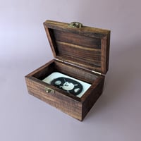 Image 4 of Minamalist Tarot Deck Box - Willamette Walnut I