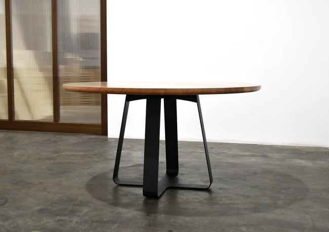 TAMARAMA DINING TABLE