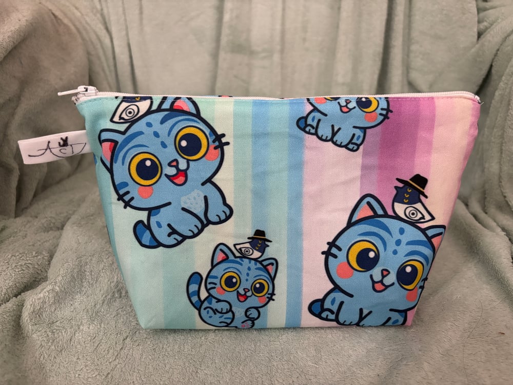 Image of Bird and Cat Zipper Pouch