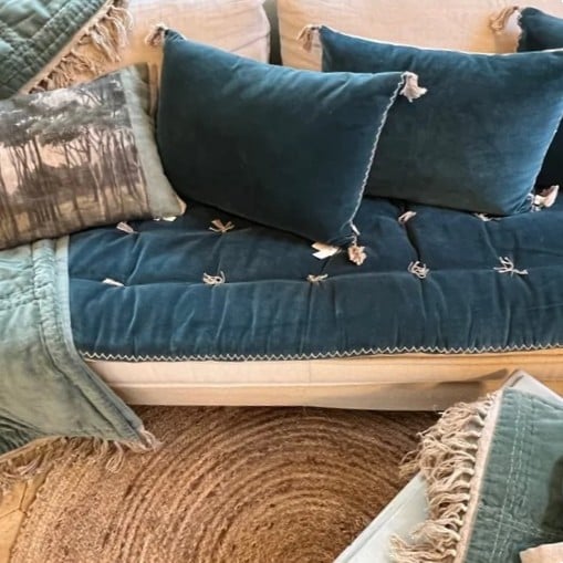 Image of -50% Coussin Mattéo Velours & Lin Bleu pétrole 40 / 60cm  à 27€ au lieu de 54€